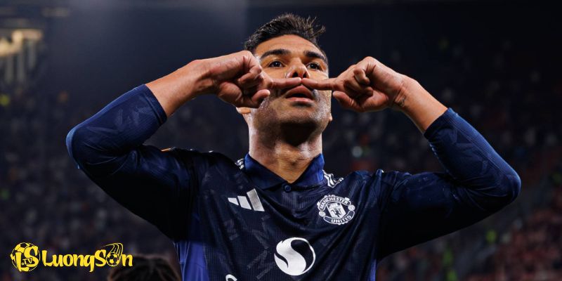 Tiểu sử về Carlos Henrique Casimiro